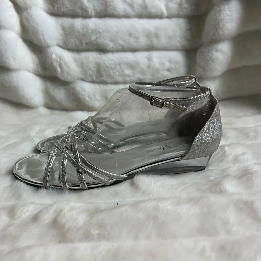 Easy Street Tarrah Silver glitter strappy clear wedge sandals ankle strap SZ11M